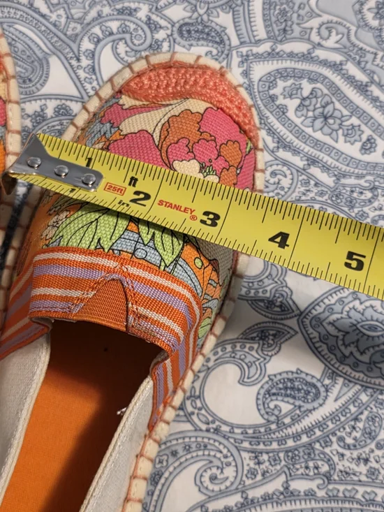 Sakroots Orange Floral Canvas Espadrilles for Women - Picture 2 of 9